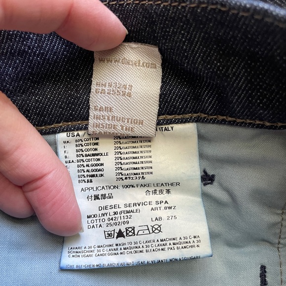 Diesel Livy Low Rise Straight Leg Dark Wash With Stretch 2009/2010 size 26 - Picture 10 of 10